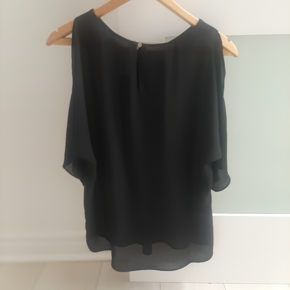 ❌ [SOLD] NWOT Calvin Klein Cold Shoulder Blouse, Size Small - Picture 2 of 10